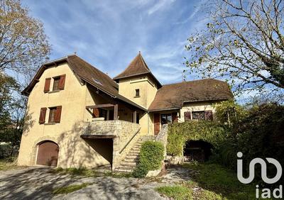 Maison - 186 m² - 9 pièces
