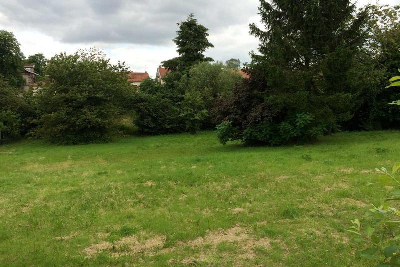 Terrain constructible - 1 965 m²