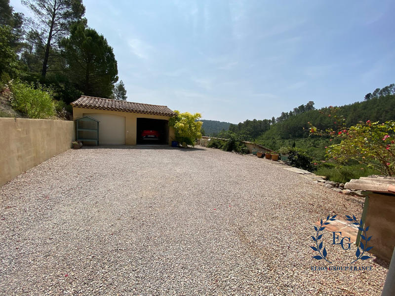 Maison traditionnelle - 198 m² - 6 pièces