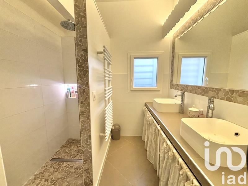 Maison - 212 m² - 5 pièces