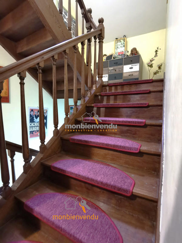 Maison traditionnelle - 142 m² - 6 pièces