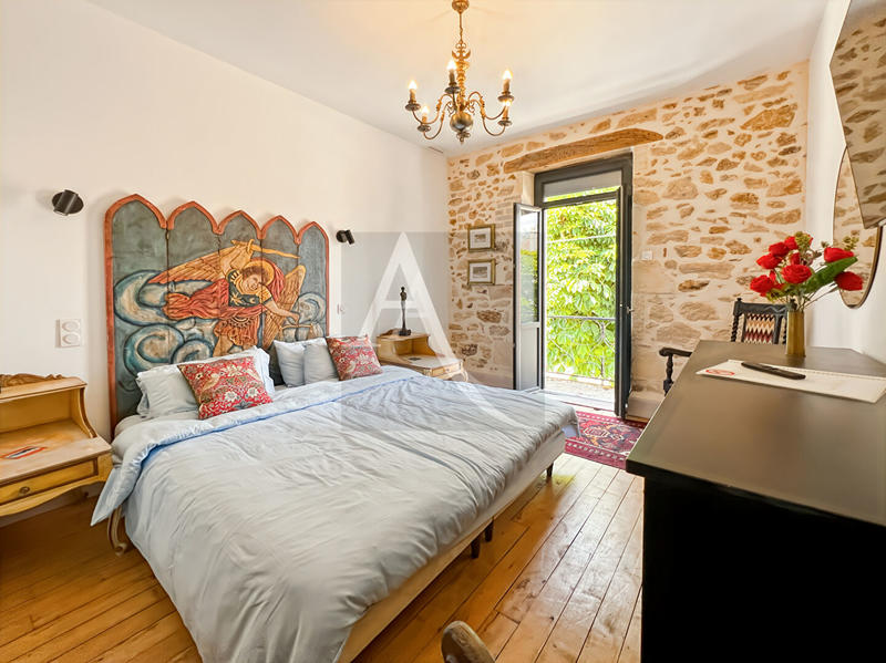 Maison - 180 m² - 7 pièces