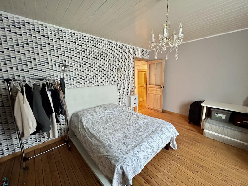 Maison - 159 m² - 6 pièces