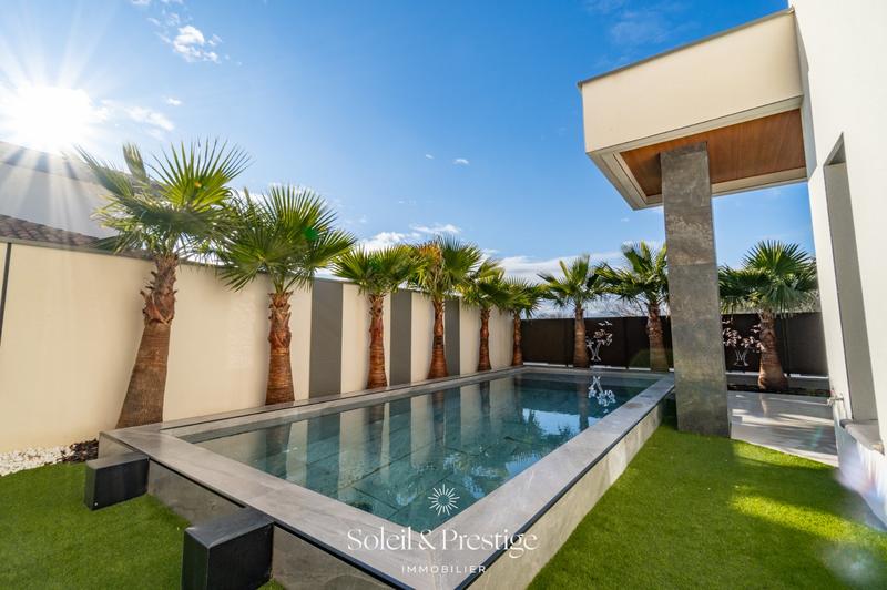 Maison - 140 m² - 5 pièces