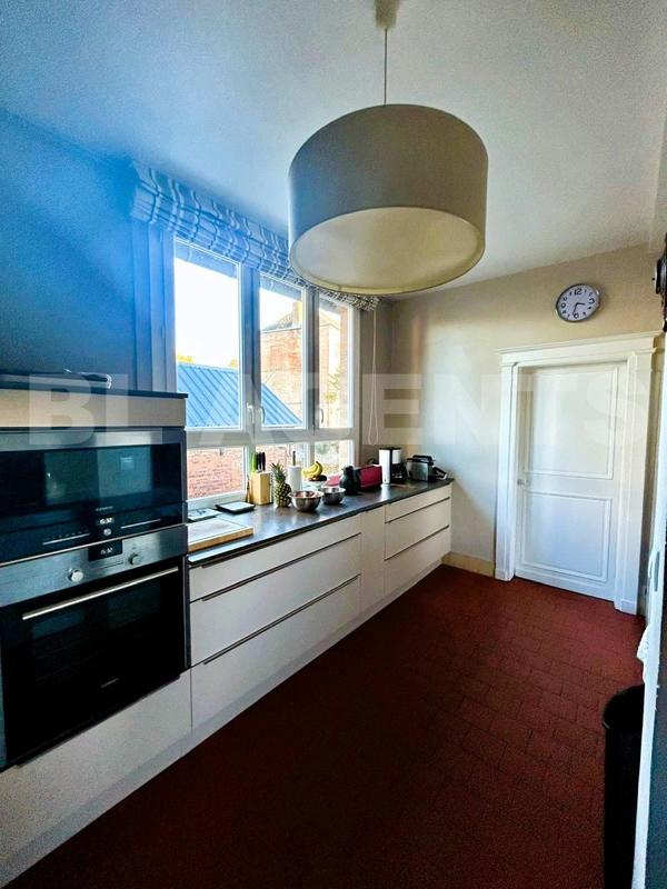 Demeure - 290 m² - 8 pièces