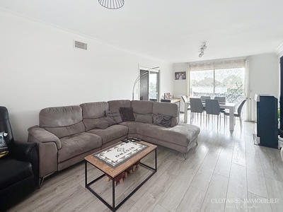 Maison traditionnelle - 152 m² - 6 pièces