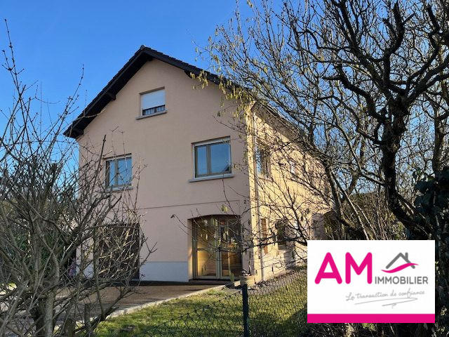 Maison - 102 m² - 5 pièces