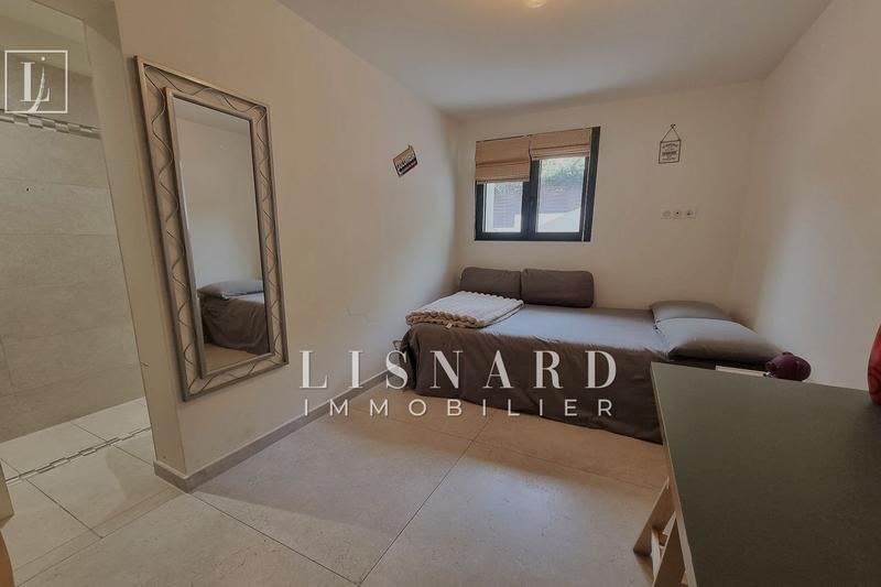 Maison - 200 m² - 6 pièces