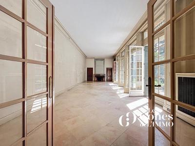 Maison - 246 m² - 6 pièces