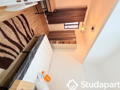 Chambre - 10 m² - 1 pièce