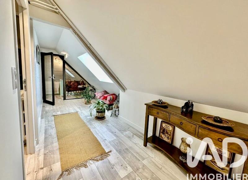 Maison - 368 m² - 10 pièces