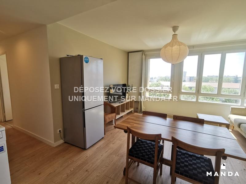 Chambre - 12 m² - 5 pièces