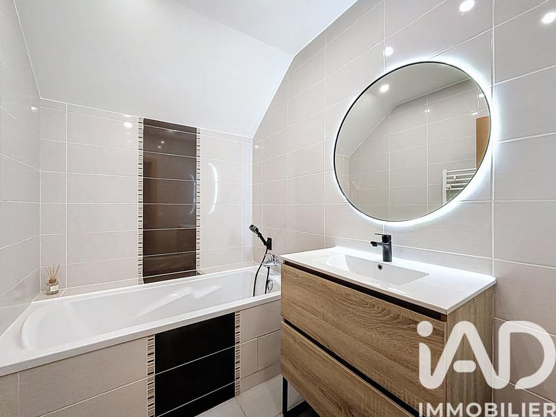 Maison - 102 m² - 5 pièces