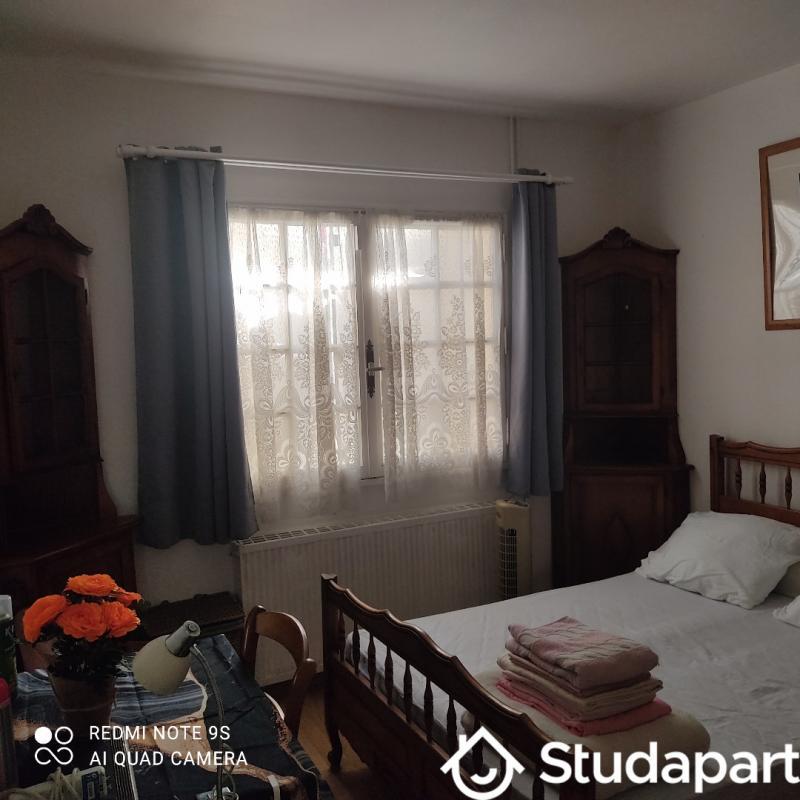 Chambre - 11 m² - 1 pièce