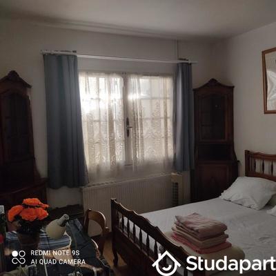 Chambre - 11 m² - 1 pièce