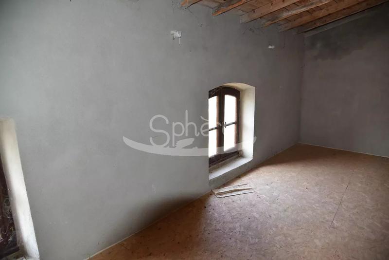 Maison - 162 m² - 9 pièces