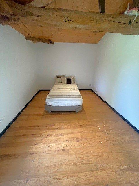 Maison - 180 m² - 8 pièces