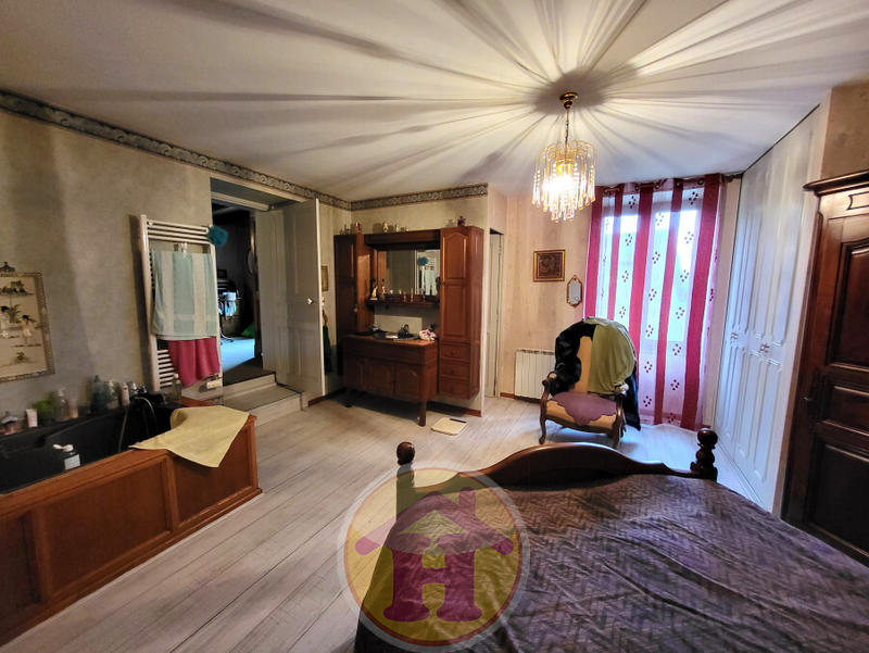 Maison - 192 m² - 6 pièces