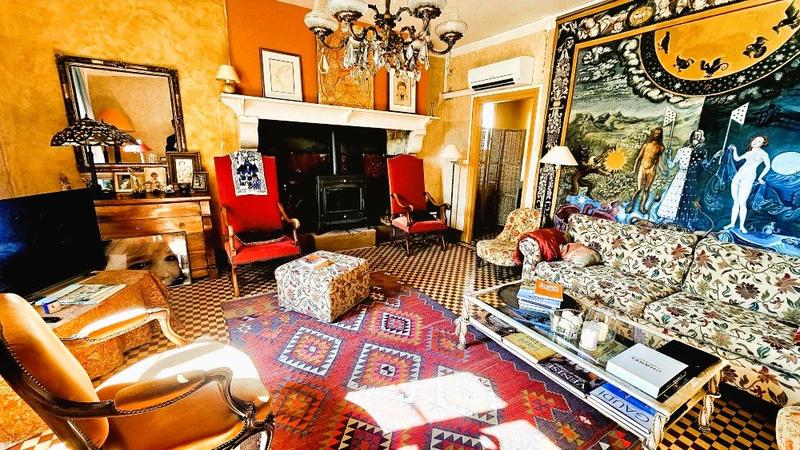 Maison - 240 m² - 7 pièces