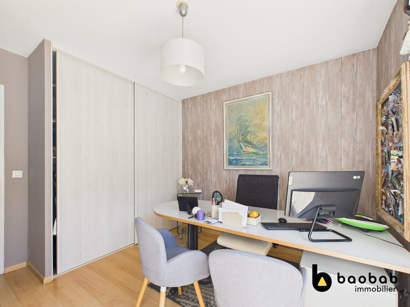 Appartement - 100 m² - 4 pièces