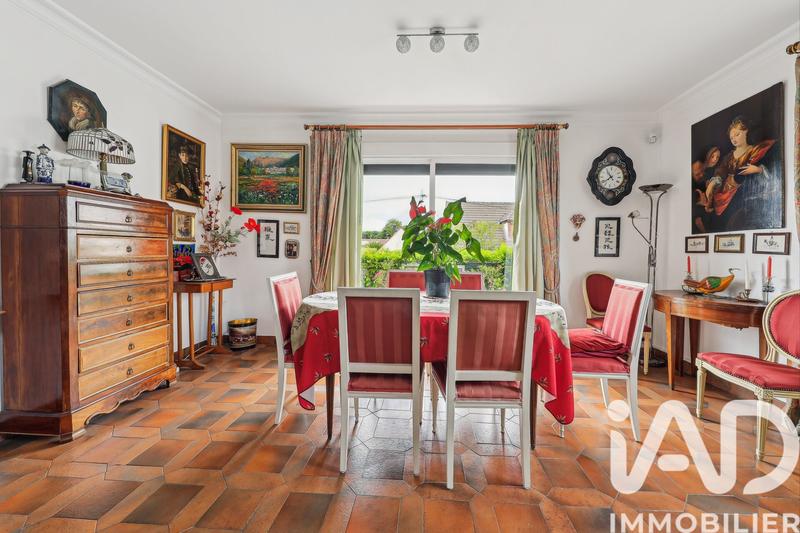 Maison - 230 m² - 9 pièces