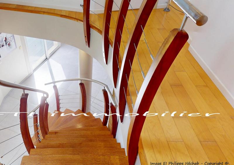 Maison - 182 m² - 7 pièces