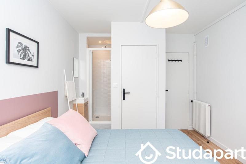 Chambre - 11 m² - 1 pièce