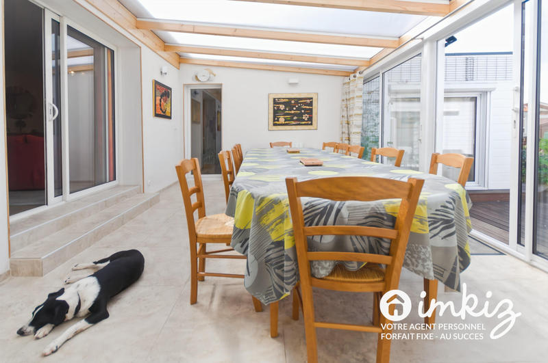 Maison - 203 m² - 7 pièces