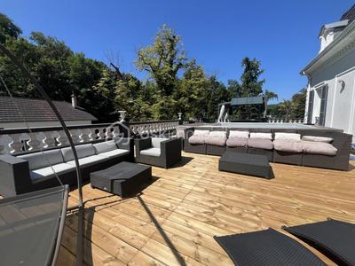 Appartement - 246 m² - 6 pièces