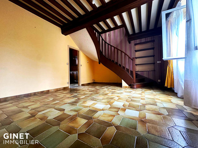 Maison - 217 m² - 7 pièces