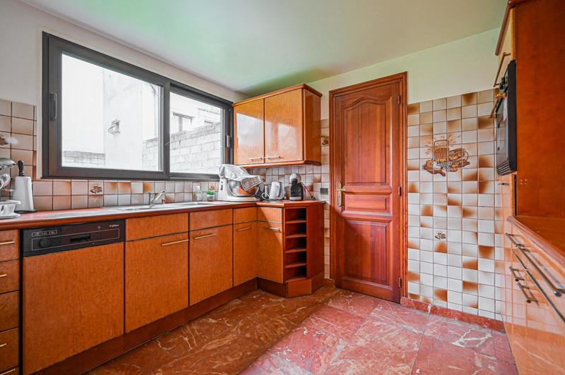 Maison - 191 m² - 6 pièces