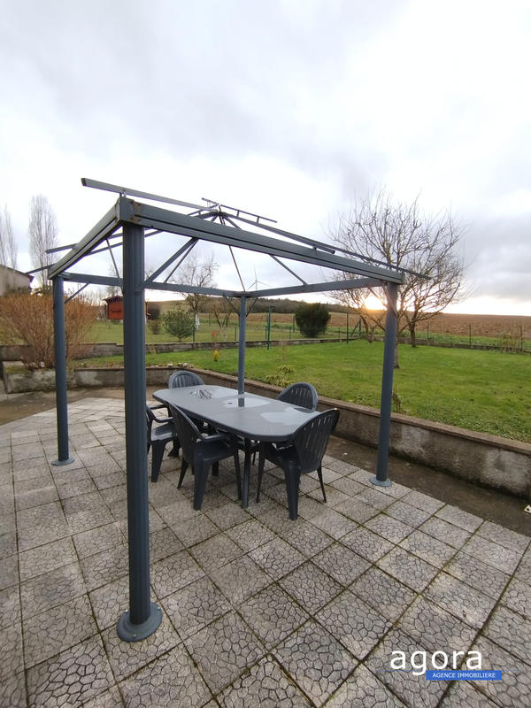 Maison - 98 m² - 5 pièces