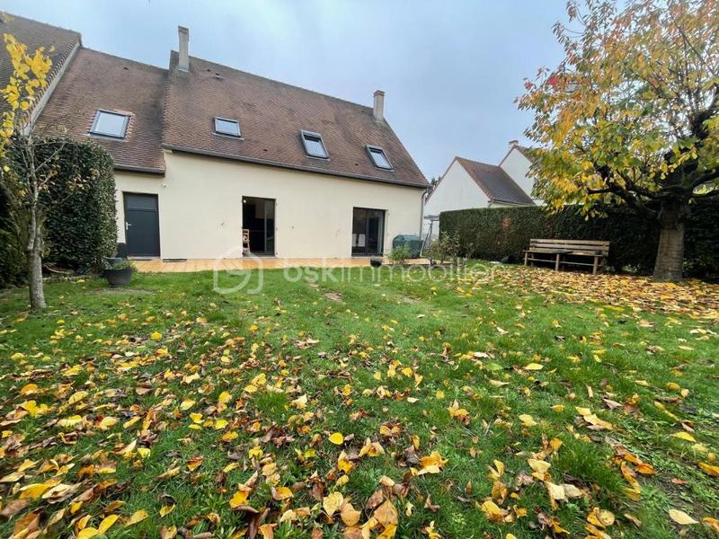 Maison - 159 m² - 8 pièces