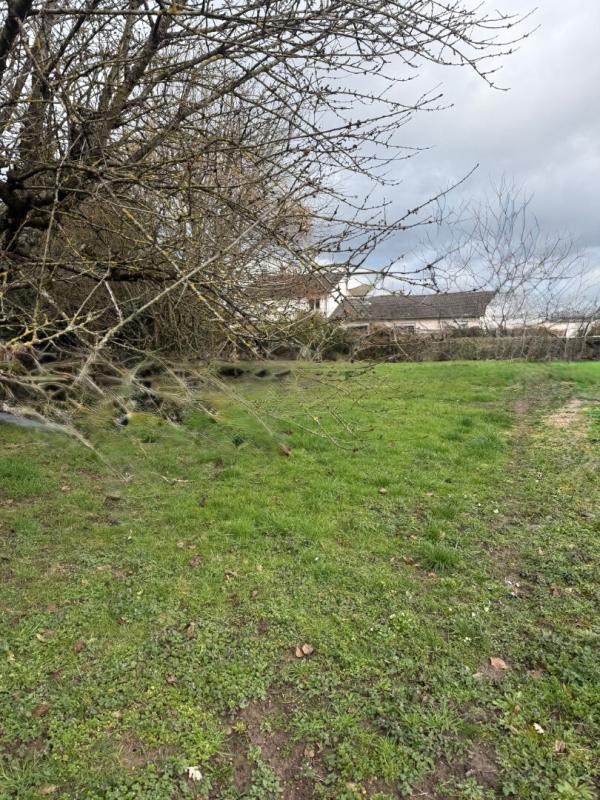 Terrain constructible - 740 m²