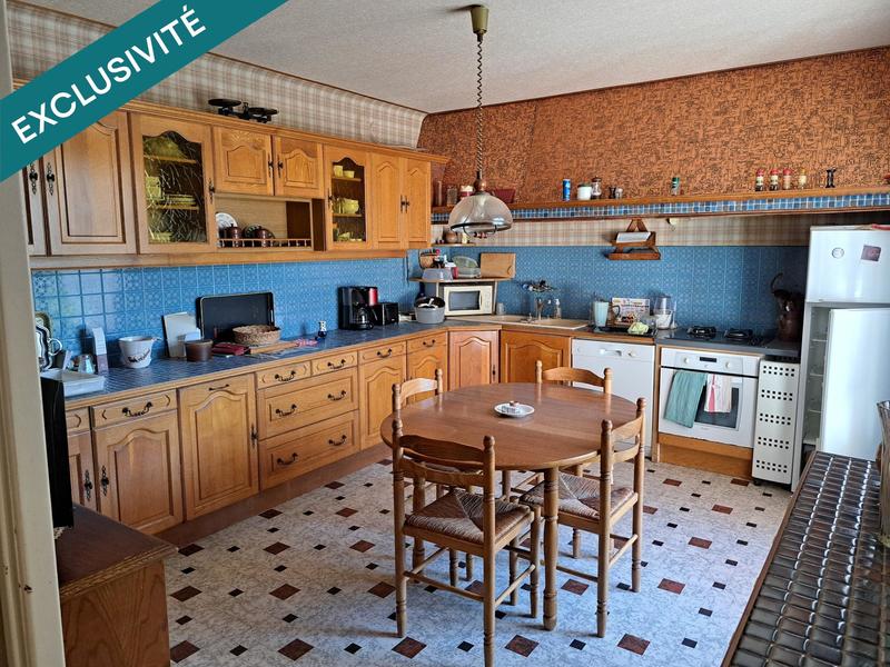 Maison - 161 m² - 7 pièces