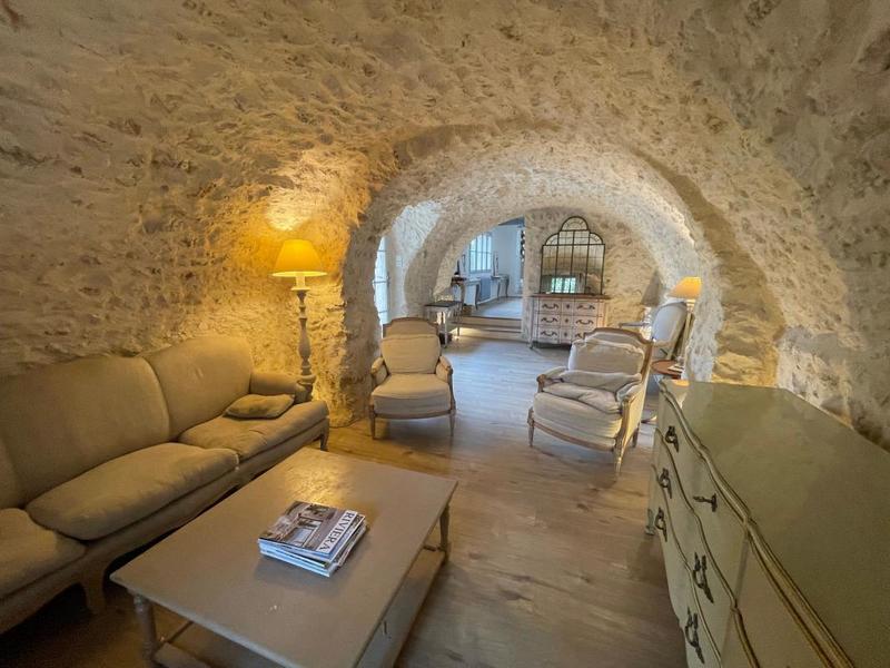 Mas - 258 m² - 8 pièces