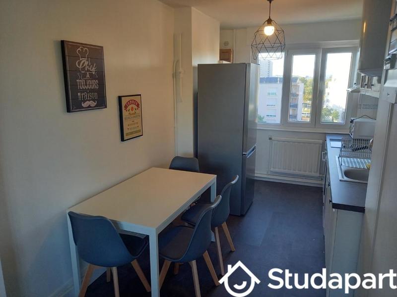 Chambre - 10 m² - 1 pièce