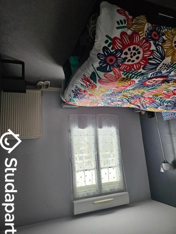 Chambre - 11 m² - 1 pièce