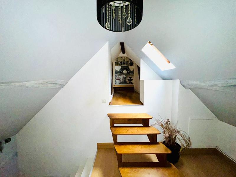 Maison - 203 m² - 7 pièces