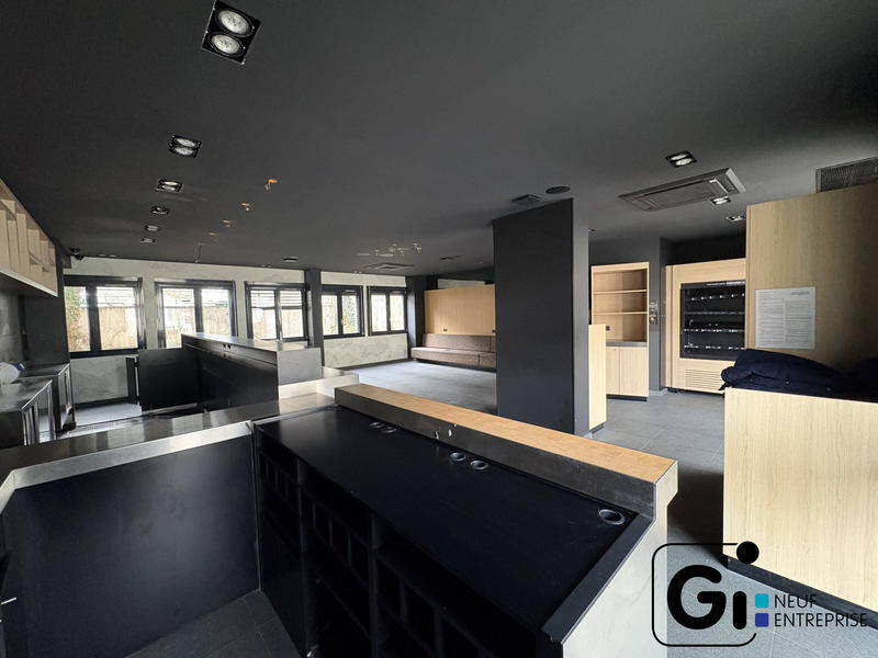 Local commercial - 165 m²
