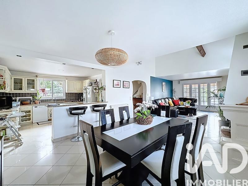 Maison - 135 m² - 5 pièces