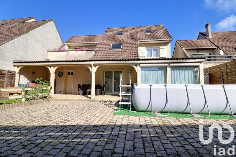 Maison - 142 m² - 7 pièces