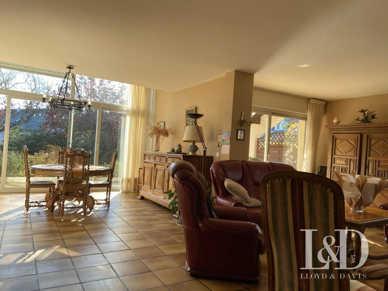 Maison - 155 m² - 8 pièces