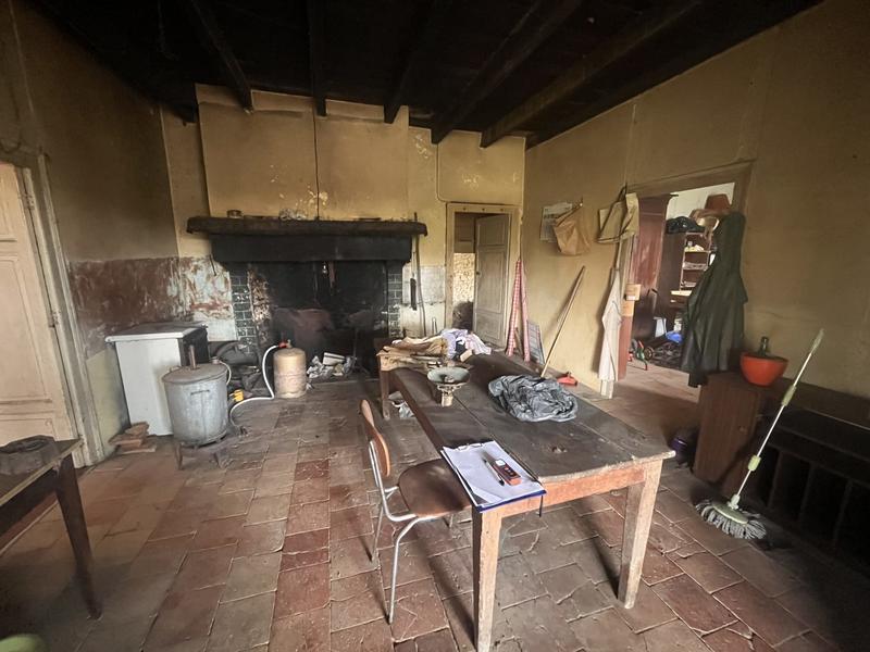 Maison ancienne - 278 m² - 8 pièces