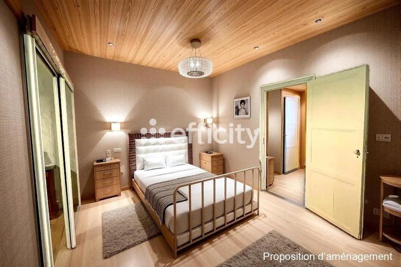 Maison - 215 m² - 6 pièces