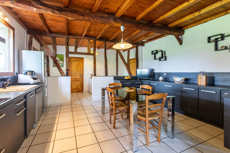 Maison - 179 m² - 7 pièces