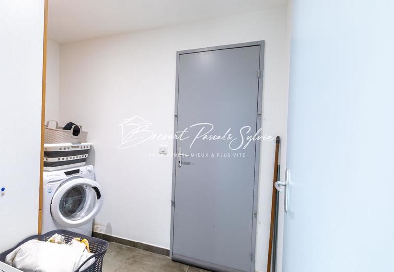 Maison - 93 m² - 5 pièces