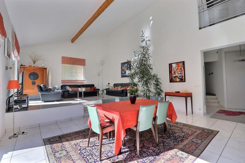 Villa - 160 m² - 6 pièces