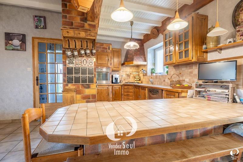 Maison traditionnelle - 202 m² - 7 pièces