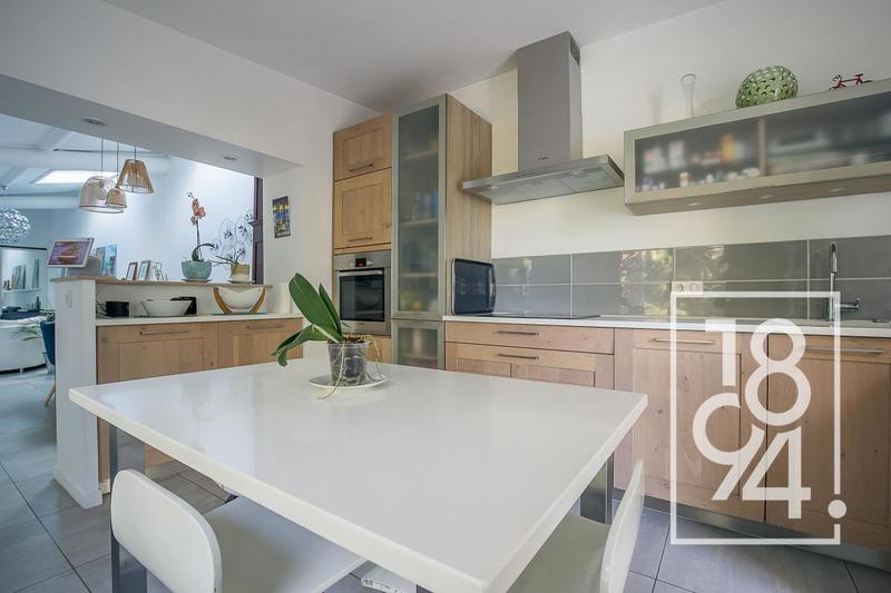 Maison - 150 m² - 5 pièces